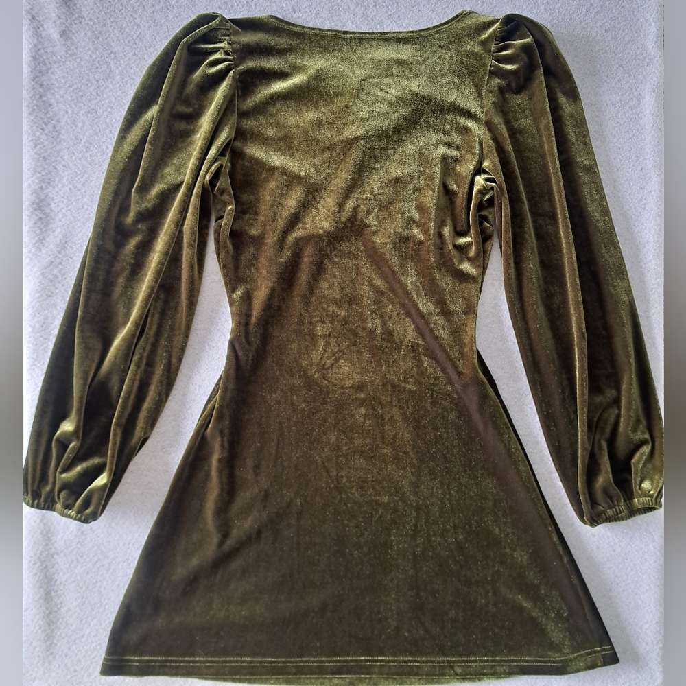 Cider Olive Velvet V-Neck Solid Lace Detail Mini Dress - Picture 3 of 14